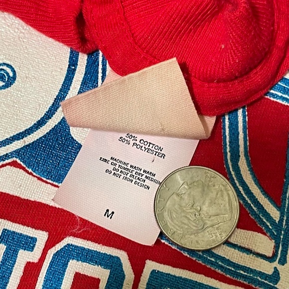 Vintage 1980’s New England Partiots graphic of helmet single stitch red - Picture 4 of 6